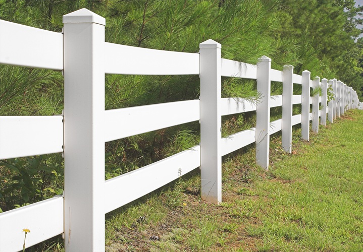 Protecting Your Fence from Weather Damage hercules fence gsa